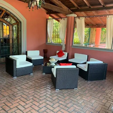 Villa Desiderio With Pool In