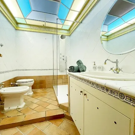 Desiderio With Pool In Villa *