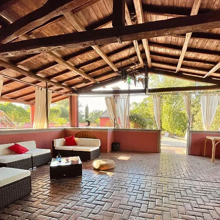 Villa Desiderio With Pool In Rom