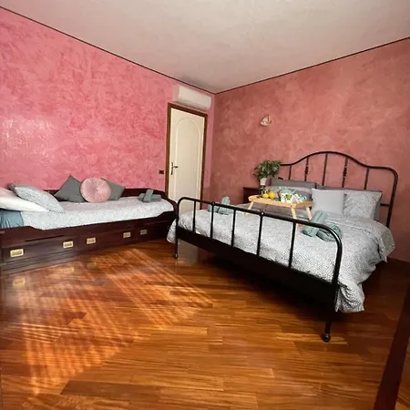 Desiderio With Pool In Villa